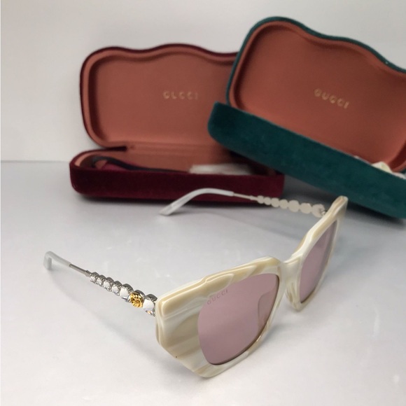 New Authentic GUCCI Crystal Embellished Cat Eye GG0641S Sunglasses White - Picture 11 of 15